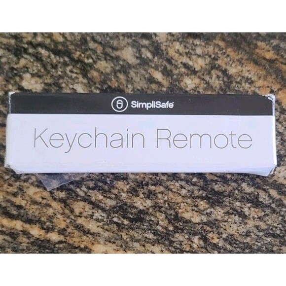 Simplisafe Bundle 6 Entry-1 Motion- 1Panic Button- 1 Key Chain Remote New in Box - Picture 4 of 13